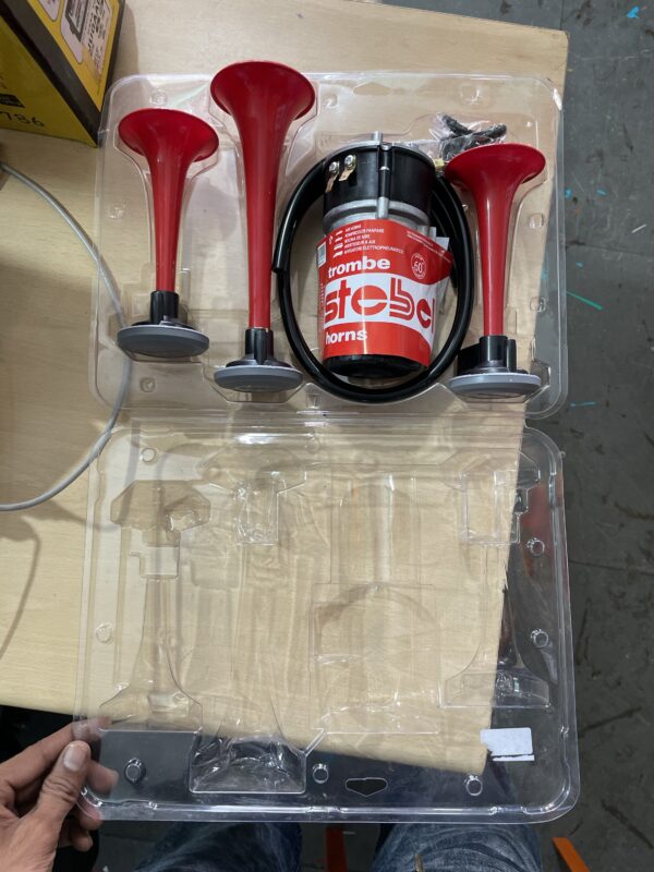 3 pipe black motor (Stable horn)