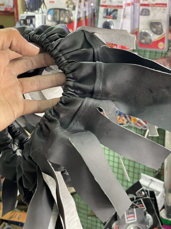Original & Pure Leather elastic steering cover (black)
प्यूवर लेदर इलास्टिक स्टेरिंग कवर(ब्लैक)