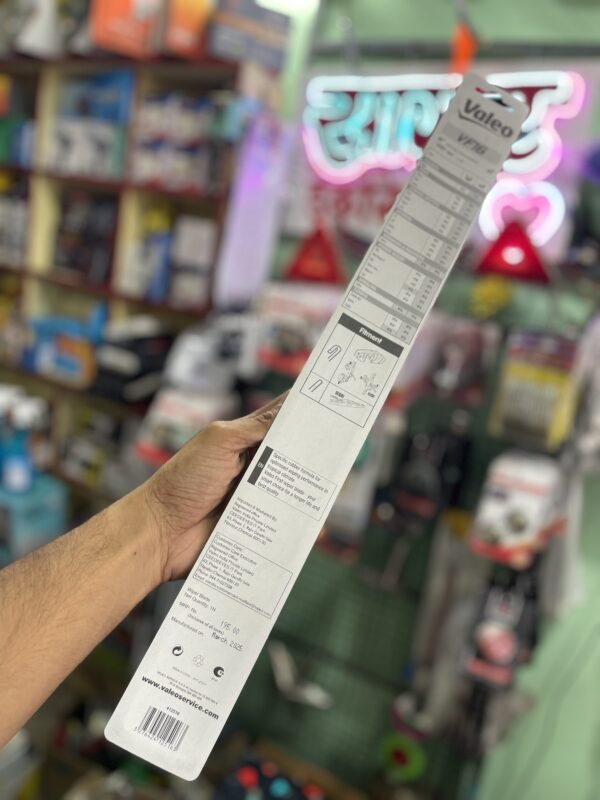 16” (inch) wiper blade- (1-pis) Original Quality with tafloan coating ,Valeo brand for Bolero / 16” इंच वाइपर ब्लेड, बेस्ट क्वालिटी, टेफ़लौन कोटिंग के साथ