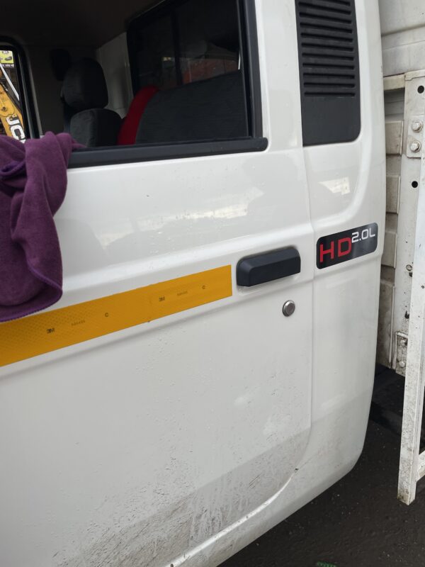 img_7643 Maxx pickup Door handle chrome set (2 pis handle + 2 pis Body Chrome)