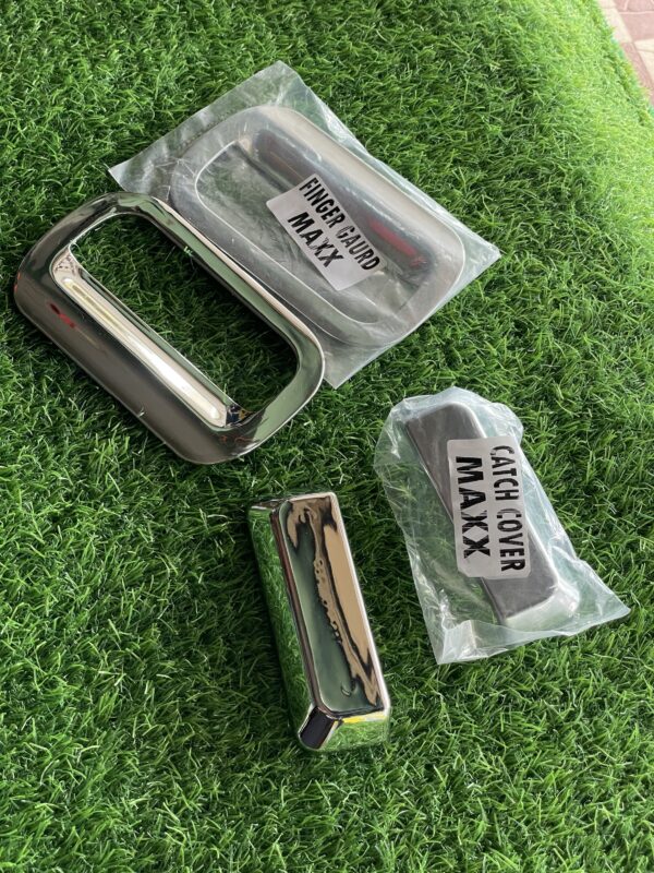 img_7683 Maxx pickup Door handle chrome set (2 pis handle + 2 pis Body Chrome)