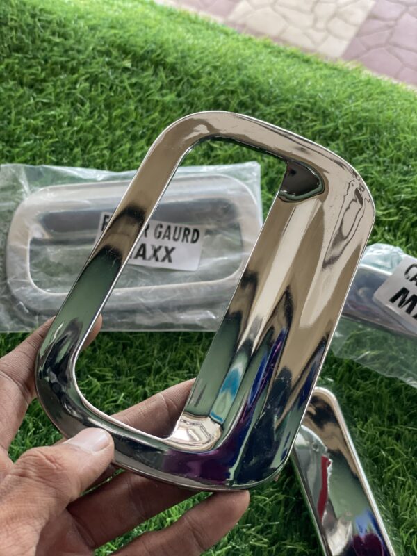 img_7686 Maxx pickup Door handle chrome set (2 pis handle + 2 pis Body Chrome)