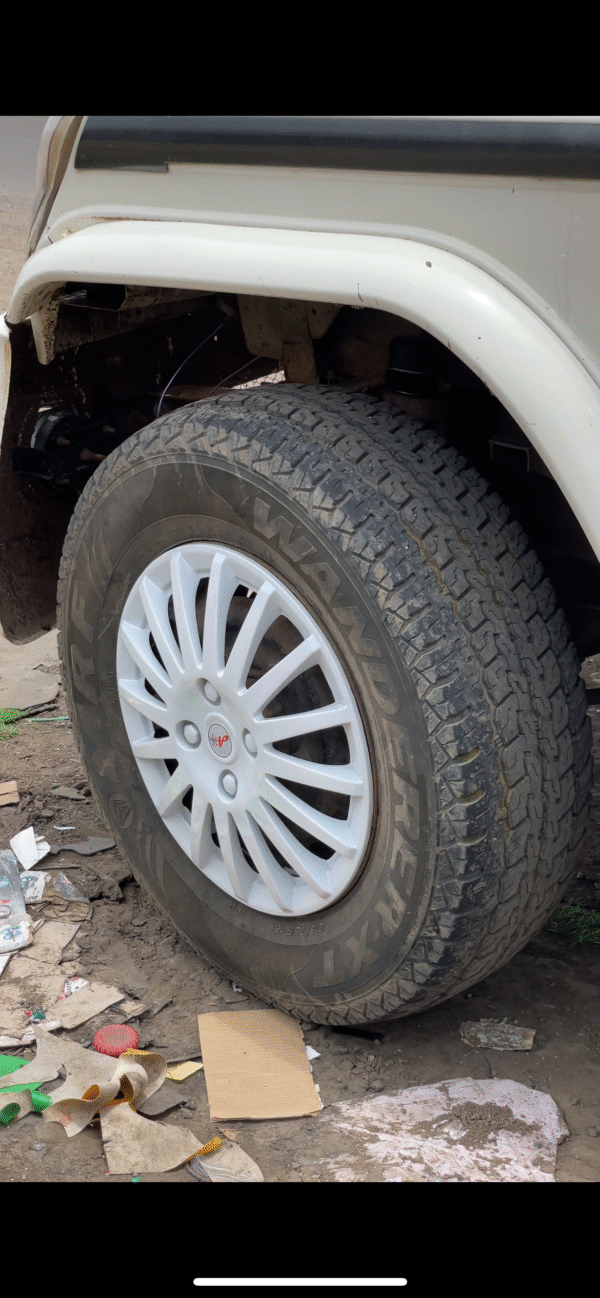 img_8240-2 (2 Pis) White Camry Wheel Cap 15”inch / व्हाइट व्हील कैप 15”इंच- (2-नग)