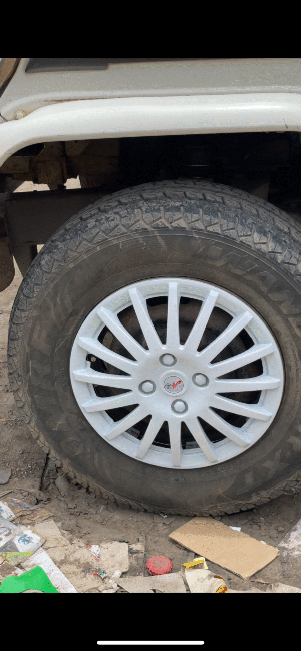 img_8241-2 (2 Pis) White Camry Wheel Cap 15”inch / व्हाइट व्हील कैप 15”इंच- (2-नग)