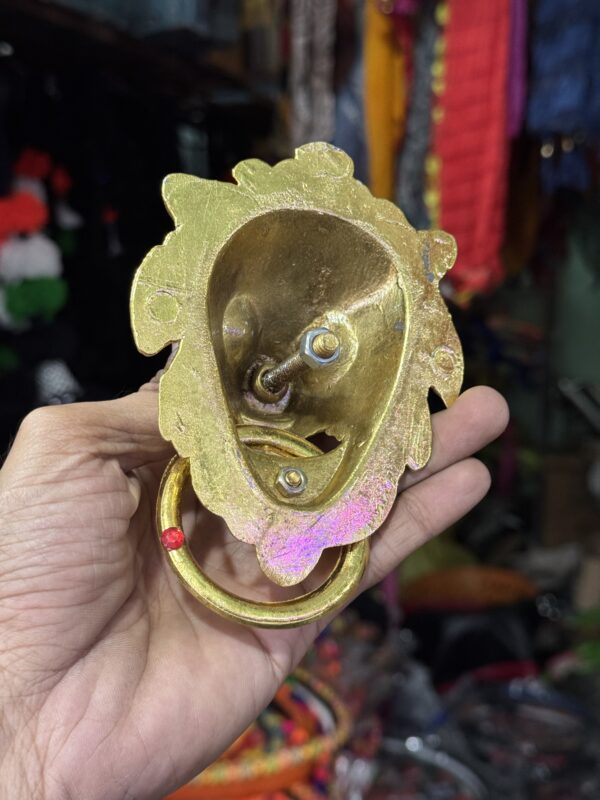 Golden Lion / Golden Kada / Lion