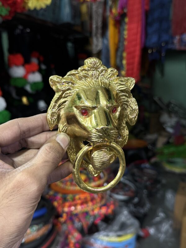 Golden Lion / Golden Kada / Lion
