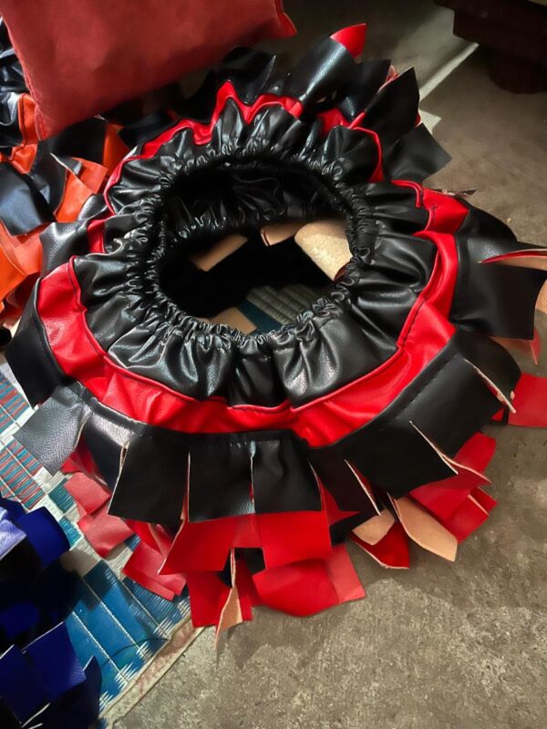 Pure Leather Elastic Steering Cover (Double Colour) Red+Black - Universal Fit
लेदर इलास्टिक स्टीयरिंग कवर, डबल कलर (लाल + ब्लैक)