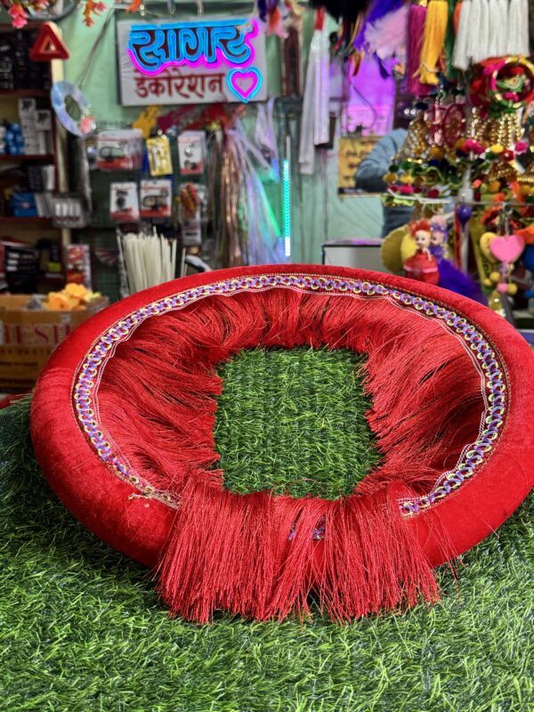 Velvet Heavy Steering Cover (M- size) Red-(14”- inch)
वेलवेट हेवी स्टीयरिंग कवर (M- साइज) - (14”-इंच)