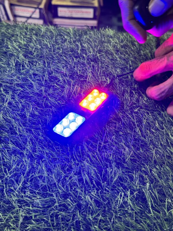 (2 pis) RED - BLUE Police flasher - 12volt - 
(2 पीस) पुलिस फ्लैशर रेड - ब्लू- (12-वोल्ट)