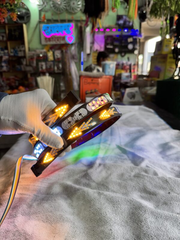New RGB Multi Trunk light with 70 functions (4-feet) / pickup tail light strip (4-feet) / Ab 70 functions ke sath / New Multi RGB Break Strip
