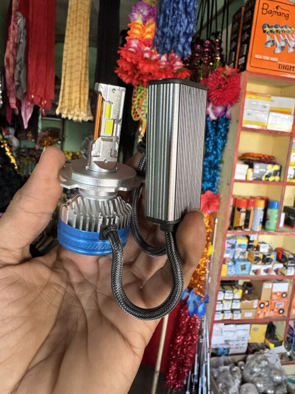 240 Watt High Power LiU HjG Original bulb (1 Year Warranty) [12volt / 24volt Common]
240 वॉट हाई पावर LiU HjG ओरिजनल व्हाइट बल्ब (1 साल फुल वारंटी) [12 वोल्ट /24 वोल्ट कॉमन]