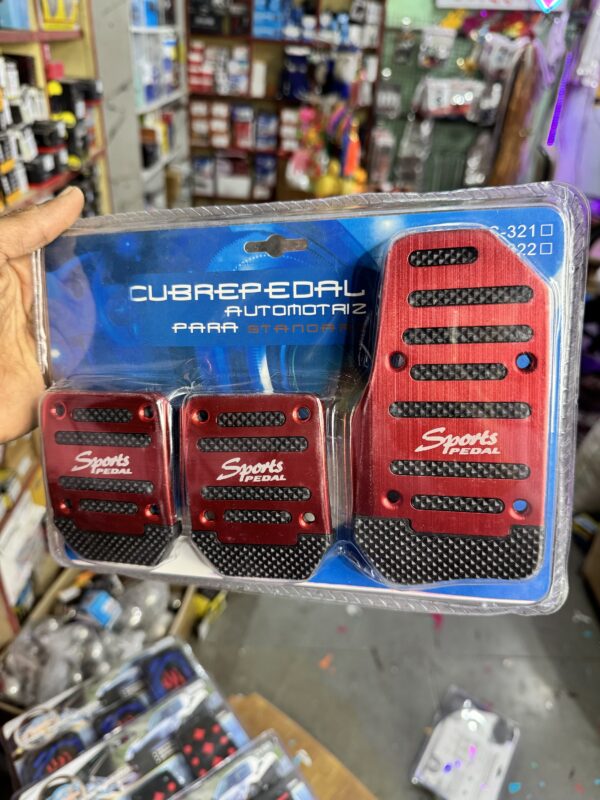 Sparco Clutch, break, Accelerator kit (Universal Fitting) Metal Finish 
स्पार्को क्लच, ब्रेक, एक्सेलरेटर किट (सभी गाड़ियो में लग जाएगा) मेटल फिनिश