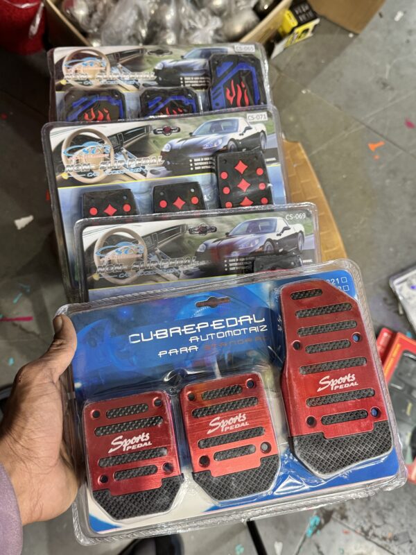Sparco Clutch, break, Accelerator kit (Universal Fitting) Metal Finish 
स्पार्को क्लच, ब्रेक, एक्सेलरेटर किट (सभी गाड़ियो में लग जाएगा) मेटल फिनिश