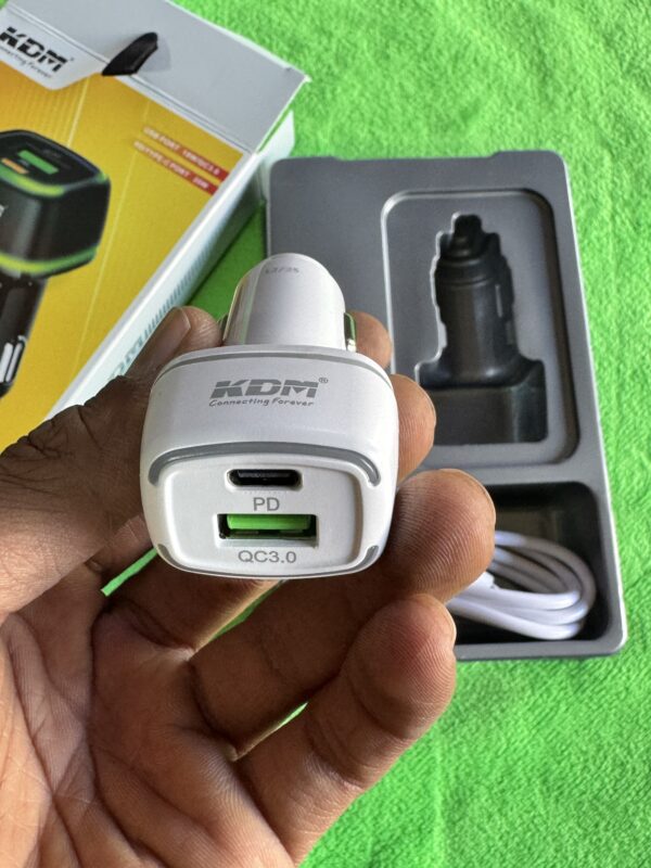 25 minuets Fast Charger for Android / iphone, KDM -38 watt High Speed charger for car and pickup.  [12v / 24v common] फ़ास्ट चार्जर एंड्राइड/ आईफ़ोन के लिए, सिर्फ़ 25 मिनट में चार्ज करेगा, 12 वोल्ट/ 24 वोल्ट कॉमन,