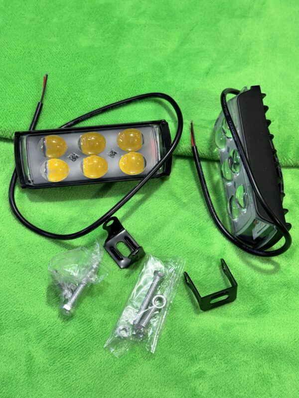 img_1471 6 lens police fog lamp with police flashers. White, Yellow, warm white + Red & blue flashing parking