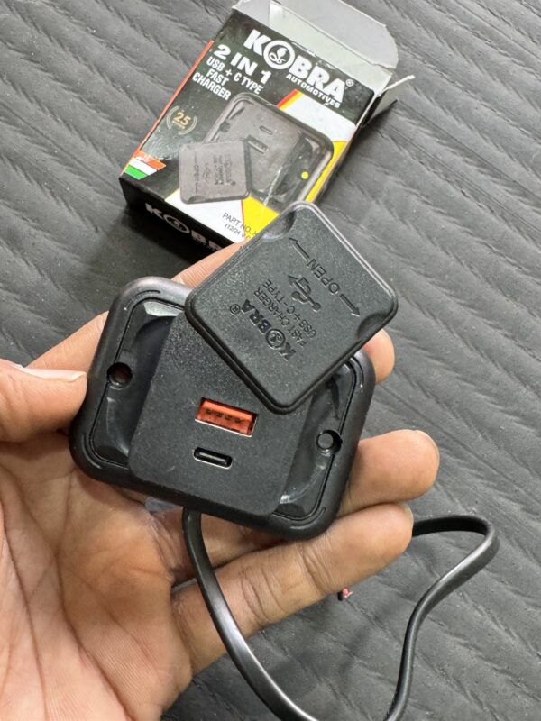 KAM-92 kobra mini usb + c type charger with fast charging support 12/24 volt common