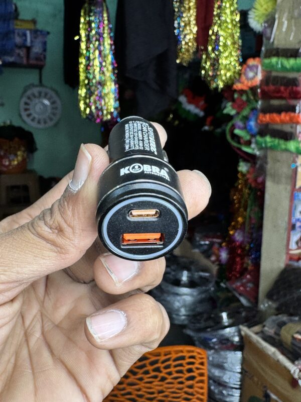 145 watt fastest charger ever in car charger 12/24 volt common it will charge your phone with is 22 minutes 145 वाट अब तक का सबसे फ़ास्टेस चार्जर, 12/24 वोल्ट कॉमन में आएगा और ये आपके फ़ोन को सिर्फ़ 22 मिनट्स में चार्ज कर देगा