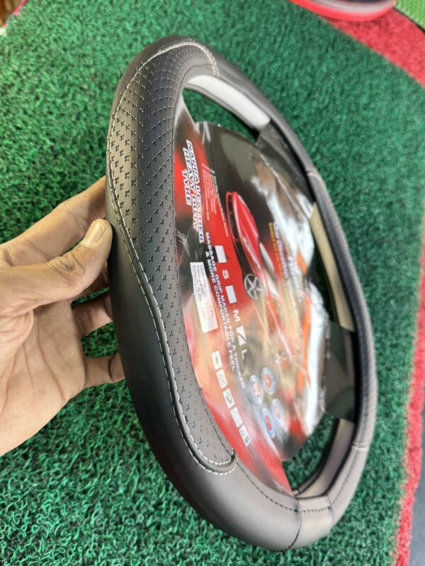 Leather Steering cover  “M size” heavy leather premium Quality stitching (Black)