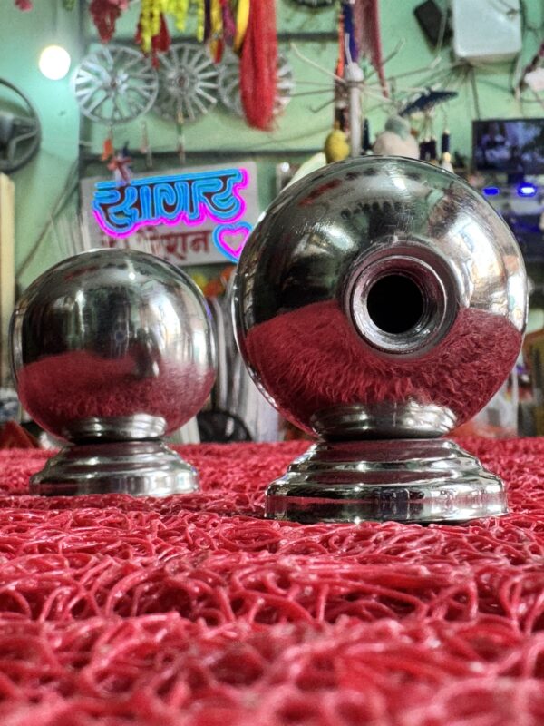 2” inch Steel Balls with 🔩 thread inside, for wheel caps and multiple uses for show (2 pis) / 2” इंची स्टील बॉल (अंदर से थ्रेड), व्हील कैप और अन्य बोहोत से शो करवाने के लिए. (2 पीस आयेगा)