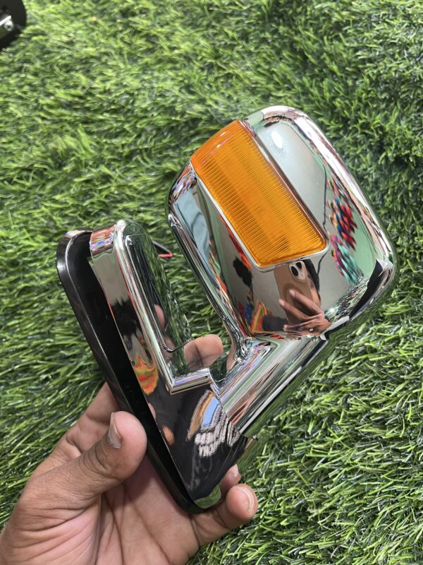 Bonnet mirror with chrome finish universal fitting