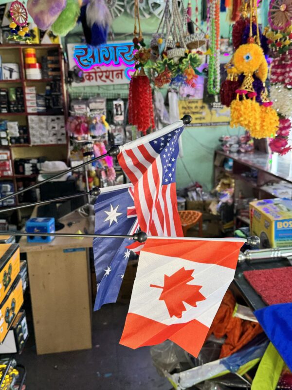 Bonnet Flag America 🇺🇸, Canada 🇨🇦, UK 🇬🇧 / Best Quality Flags (2 pis) (2 flags) फ्लैग बोनेट एंटीने अमेरिका 🇺🇸, कनाडा🇨🇦, यूके🇬🇧 / (कोई भी 2 पीस आयेगा)(2 फ्लैग आयेगा)