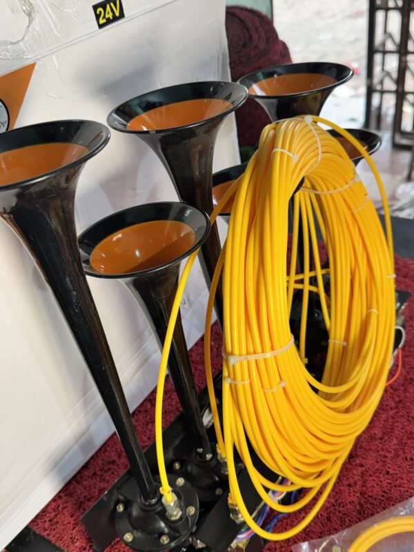 Bahubali Bajrang Horn {24 volt} (20 top songs)  बाहुबली बजरंग हॉर्न {24 वोल्ट} “Original”