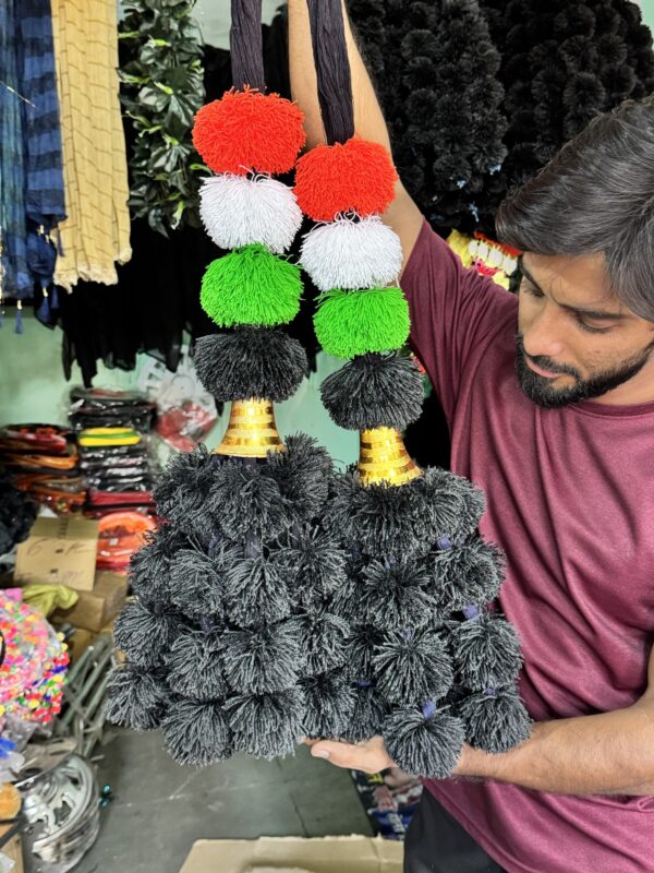img_3060 50 Gola Jodhpuri Choti Tiranga Heavy / 50 गोला जोधपुरी छोटी तिरंगा हेवी / गोंडा/ तिरंगा गोंडा/