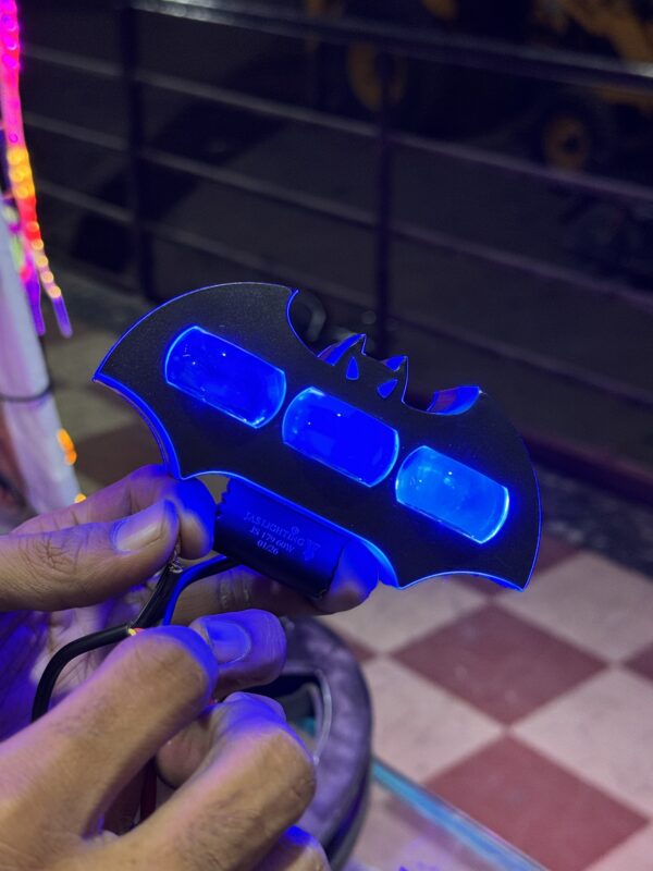 img_3137 New Bat Fog Light with multiple parking functions / red, blue, green, purple / 12 volt (1 pis) नया चमकादड़ फोग लाइट अलग अलग पार्किंग लाइट्स के साथ 12 वोल्ट में (1 पीस आयेगा)