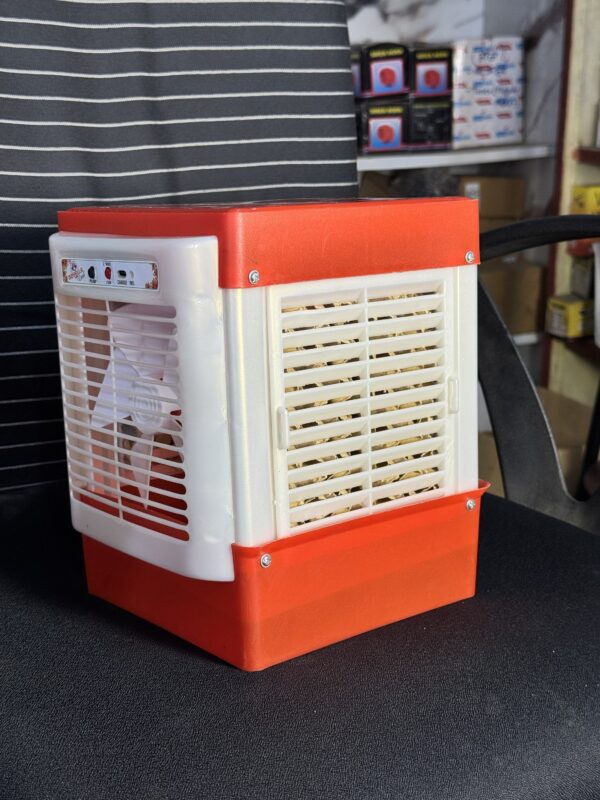 New charging Mini Cooler with water pump, Rechargeable, up to 3/4 hours / honeycomb Pad for better cooling, heavy duty cooler