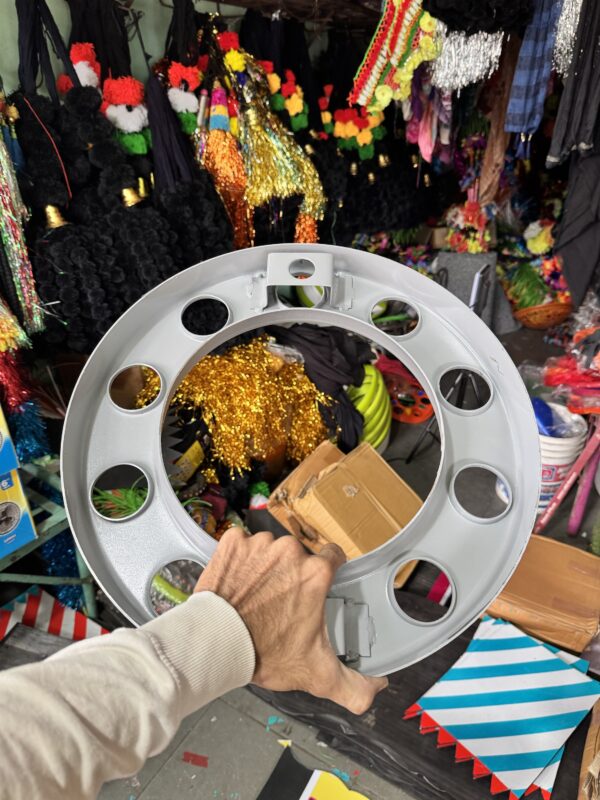 Royal wheel 10 hole wheel cap [Metallic Grey🩶] 10 nut wheel cap/ heavy wheel cap {4.20 kg weight} {लग भाग 4.20 किलो का 2 पीस}